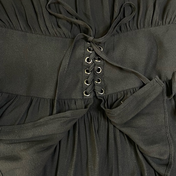 Flowy Black Long Sleeve Top - Picture 4 of 5